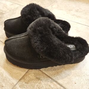 UGG slip on